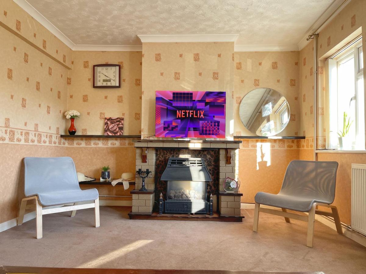3 Bed Duplex Flat, Free Wifi & Netflix, Ideal For Contractors Apartment Gravesend Exterior photo