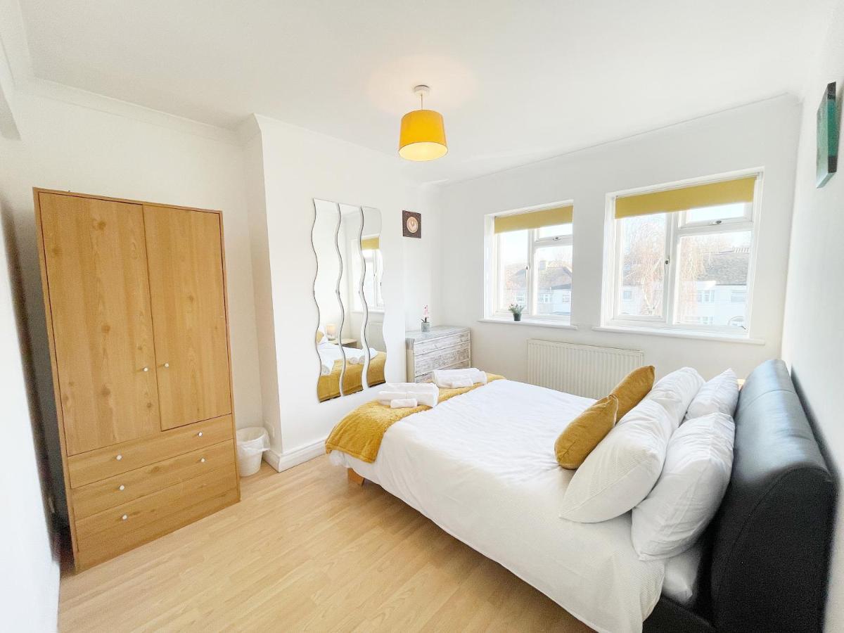 3 Bed Duplex Flat, Free Wifi & Netflix, Ideal For Contractors Apartment Gravesend Exterior photo